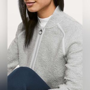 EUC Lululemon On Repeat Bomber jacket. Size 4 Heathered Core Light Grey.
